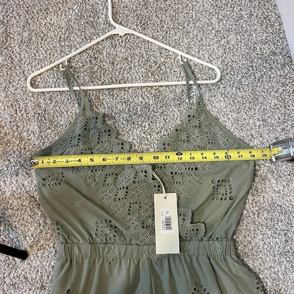 MISS ME Womens Green Romper Embroidered shorts sleeveless M scalloped feminine - Picture 8 of 10